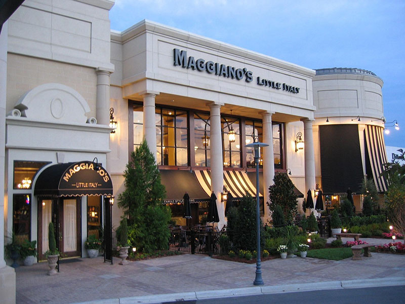 8 Popular Italian Restaurants in Nashville - Maggiano’s Little Italy